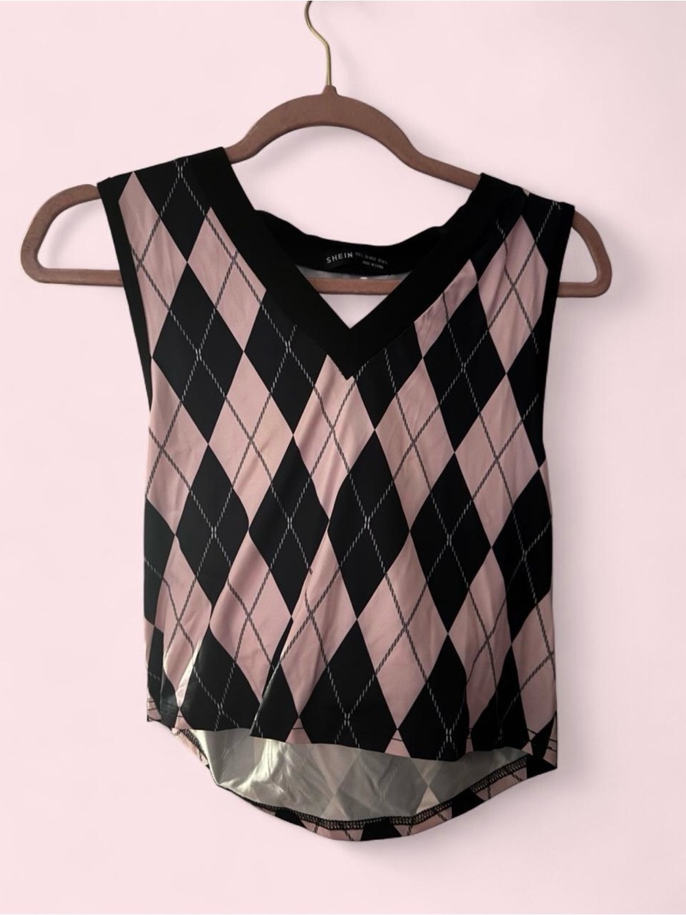SHEIN Pink & Black Argyle V-Neck Tank Top